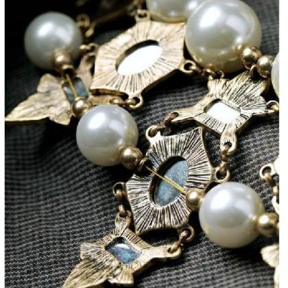 Vintage Big Pearl Statement Necklace
