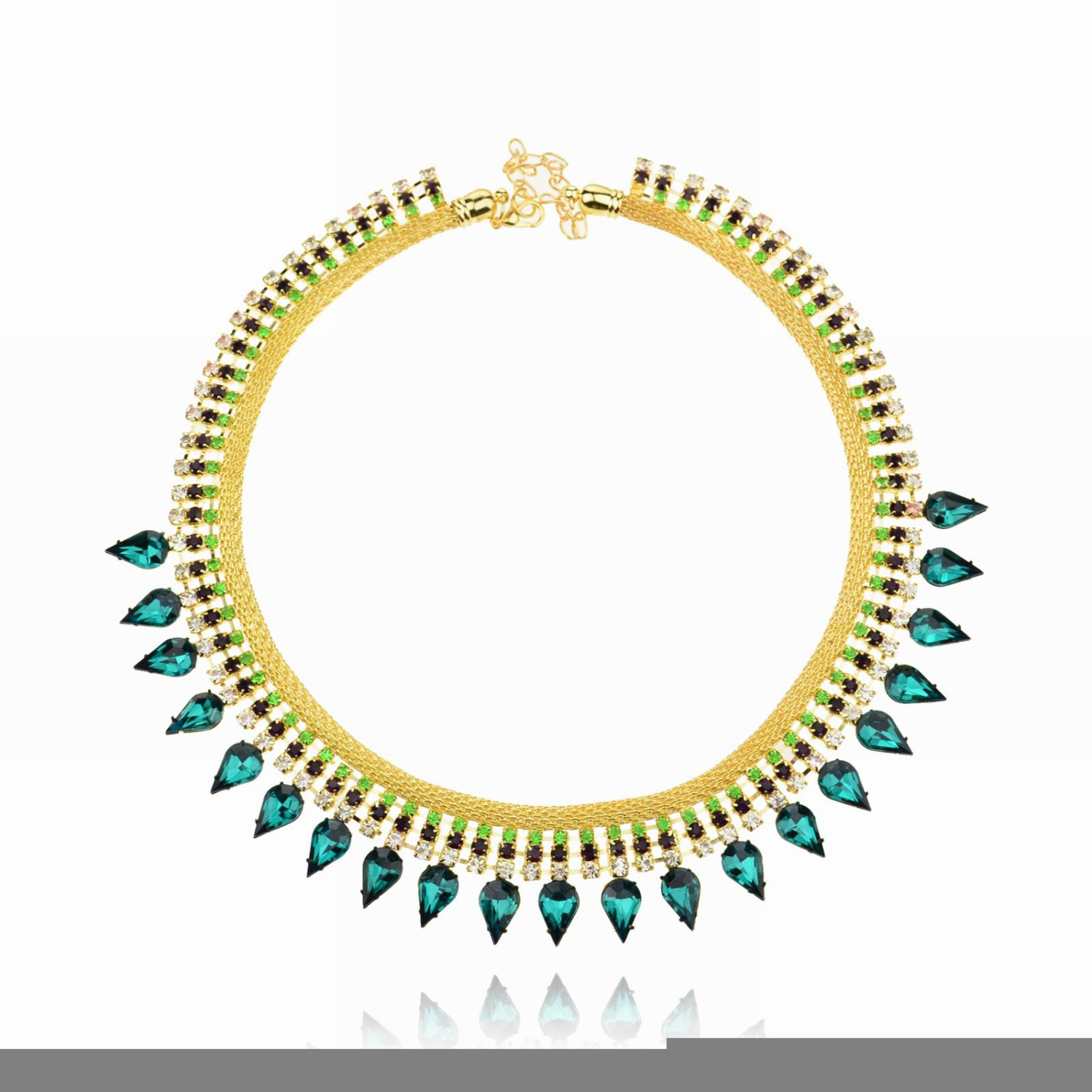 Green choker necklace